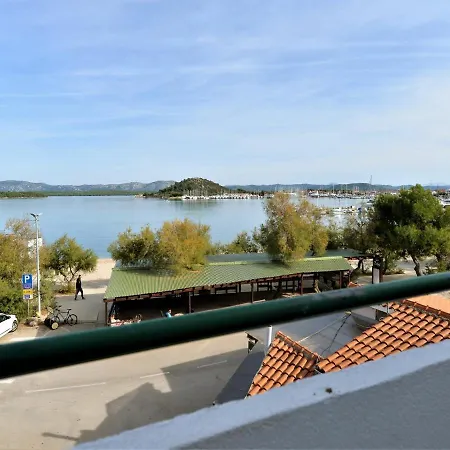Helena Apartman